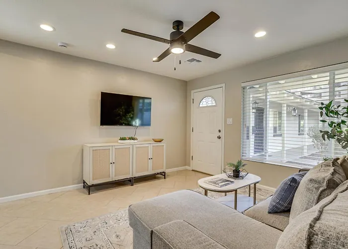 4 Mi To Dtwn Phx: Midtown W/ Patio! Phoenix