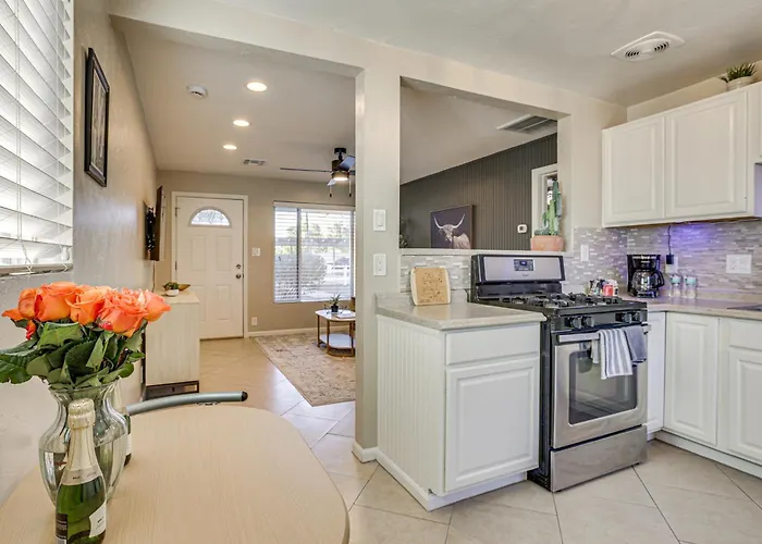 4 Mi To Dtwn Phx: Midtown W/ Patio! * Phoenix