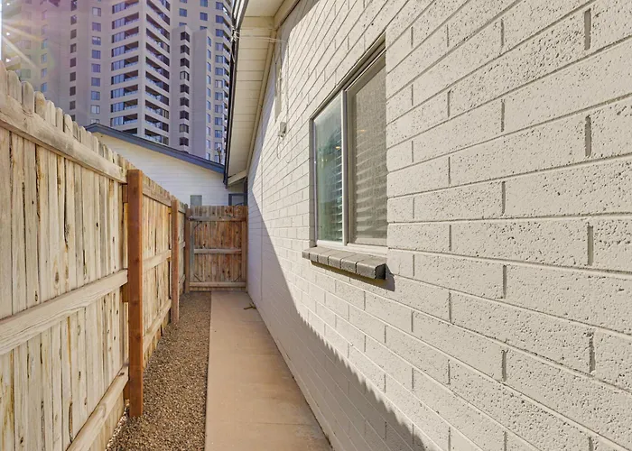 Holiday home 4 Mi To Dtwn Phx: Midtown W/ Patio! *