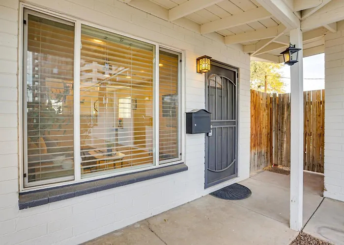 Holiday home 4 Mi To Dtwn Phx: Midtown W/ Patio! *